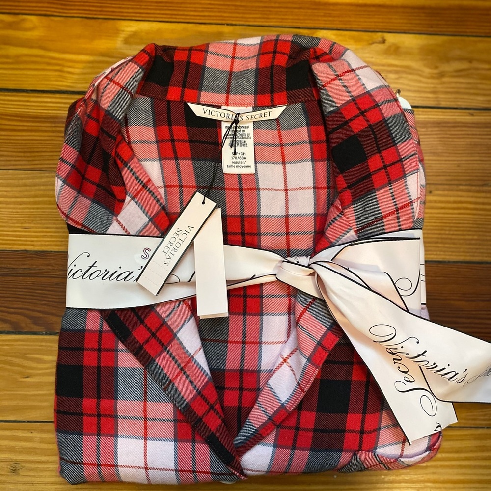 BRAND NEW WITH TAGS !!